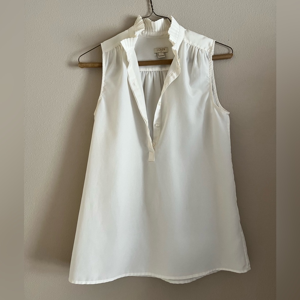ruffle neck sleeveless top